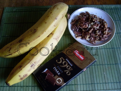 бананы фаршированные шоколадом и орехами - ингредиенты