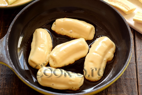 бананы в тесте на сковороде