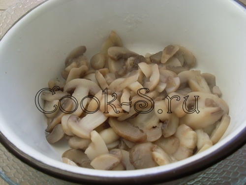 грибной суп с перловкой - слить воду