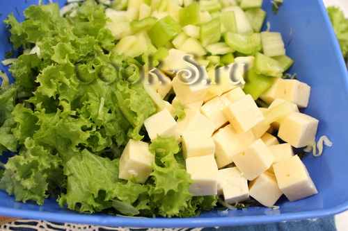 салат с брынзой и овощами 