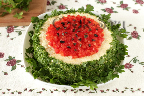 салат в виде арбуза