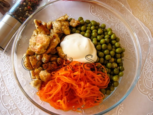 салат с курицей и корейской морковью