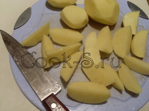 картофель по деревенски - нарезать дольками