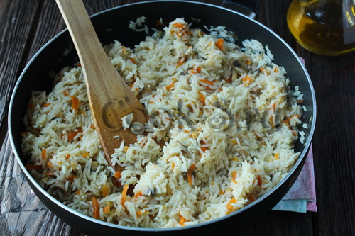 рис на гарнир на сковороде