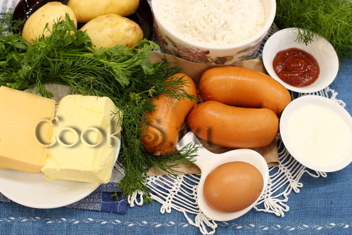 пирог с сардельками и картошкой - ингредиенты