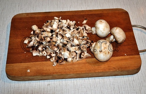 самса с картошкой и грибами - грибы