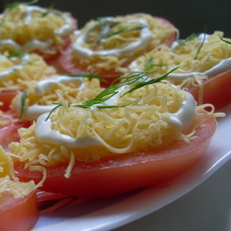 помидоры с сыром и чесноком 