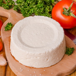 Как приготовить адыгейский сыр в домашних условиях