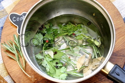 Горячий салат из маринованных огурцов – кулинарный рецепт
