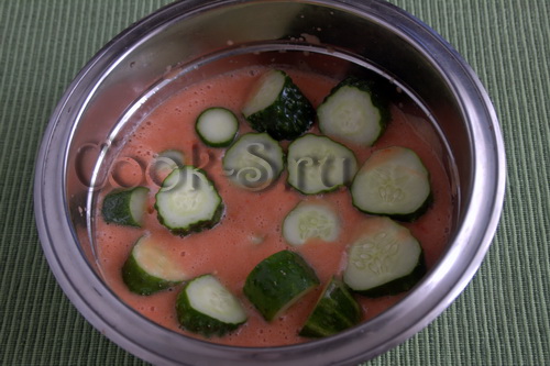 Огурцы в томатной заливке с чесноком на зиму рецепт фото пошагово и видео