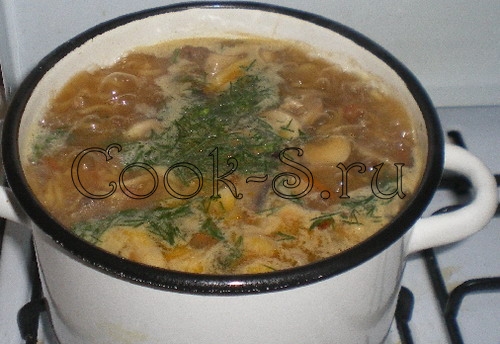 грибной суп из шампиньонов - посолить