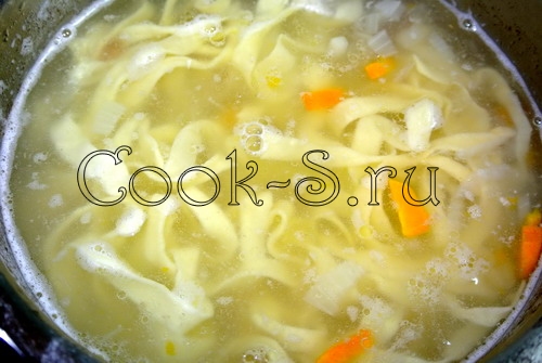 суп с домашней лапшой 
