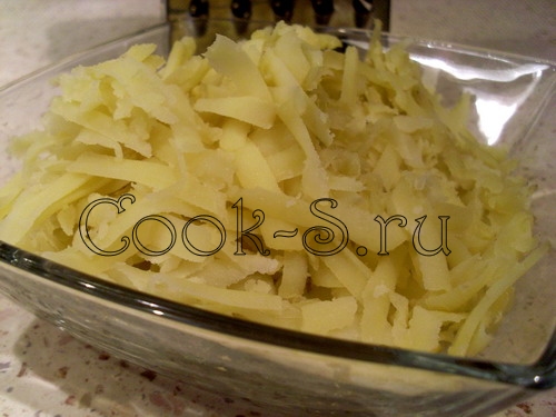 салат новогодний - отварной картофель