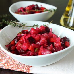 Винегрет с квашеной капустой и солеными огурцами