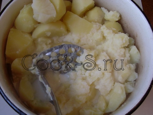 картофельное пюре - размять