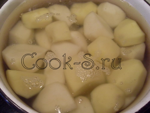 картофельное пюре с луком - сварить