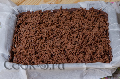 шоколадно-творожный пирог с черникой